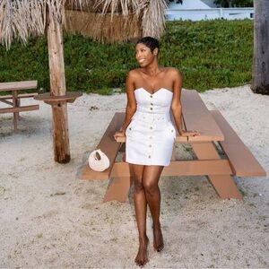 NO OFFERS ‼️Belted Button-Front Denim Mini Skirt - Future Collective